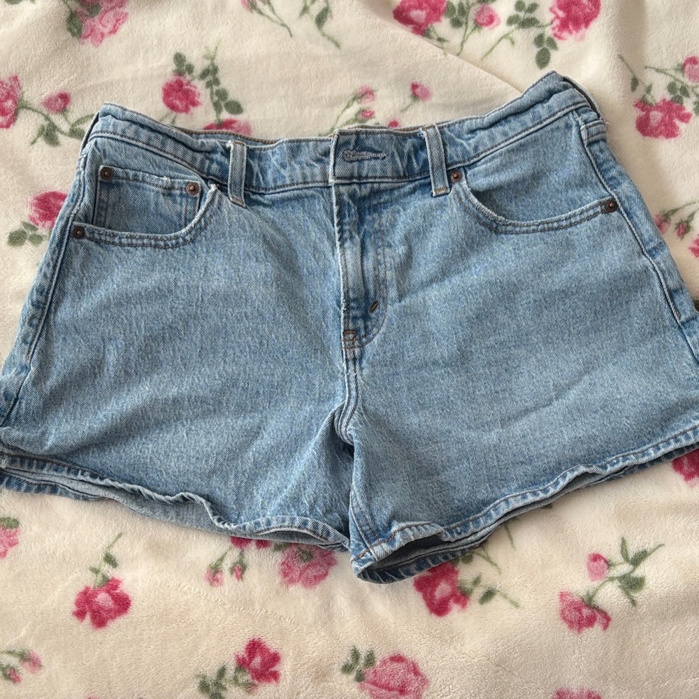 abercrombie mid rise A-line denim shorts